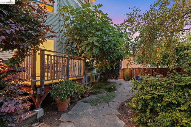 2259 Derby St, Berkeley, CA 94705