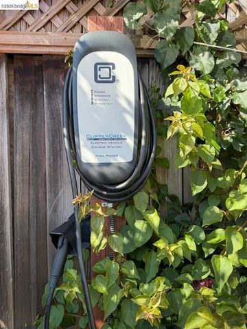 2259 Derby St, Berkeley, CA 94705
