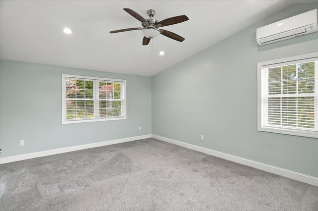 588 Main St, West Newbury, MA 01985