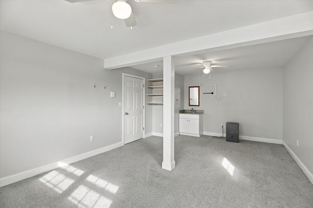 588 Main St, West Newbury, MA 01985