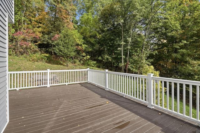 588 Main St, West Newbury, MA 01985
