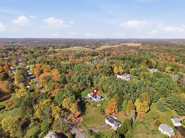 588 Main St, West Newbury, MA 01985