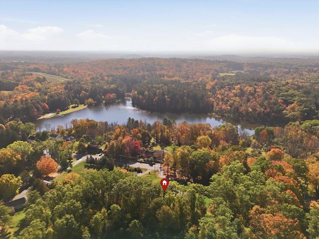 588 Main St, West Newbury, MA 01985