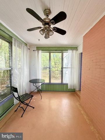811 FOREST GLEN RD, Silver Spring, MD 20901