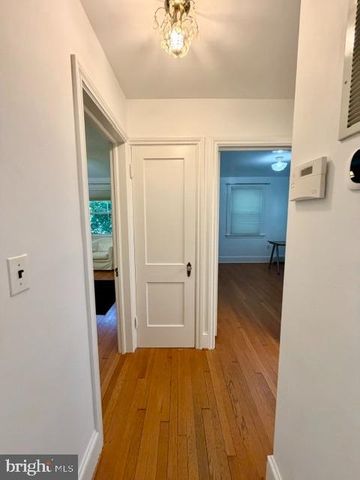 811 FOREST GLEN RD, Silver Spring, MD 20901