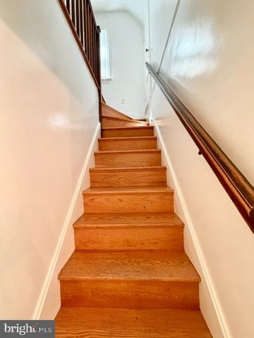 811 FOREST GLEN RD, Silver Spring, MD 20901