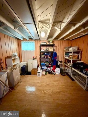 811 FOREST GLEN RD, Silver Spring, MD 20901