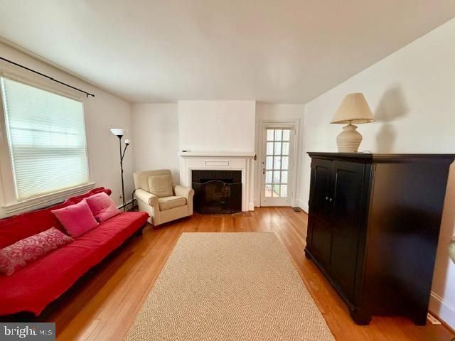 811 FOREST GLEN RD, Silver Spring, MD 20901