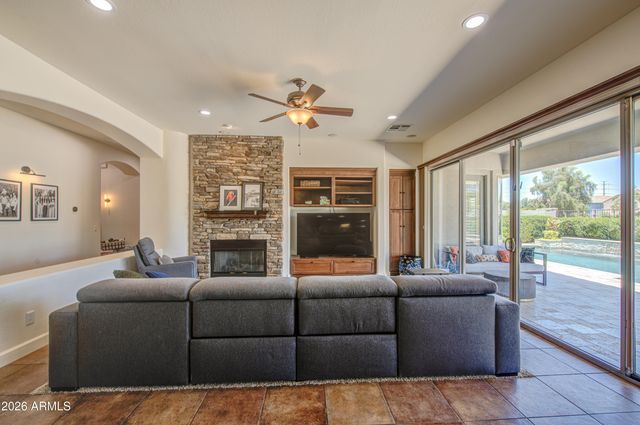 4136 E WOODSIDE Way, Gilbert, AZ 85297
