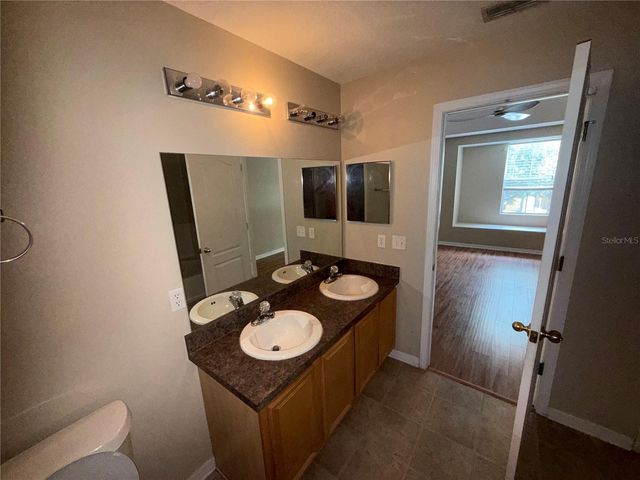 4521 LIMERICK DRIVE, Tampa, FL 33610