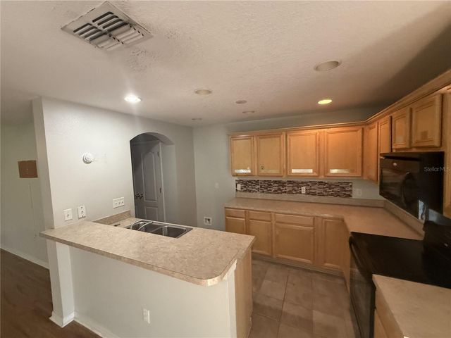 4521 LIMERICK DRIVE, Tampa, FL 33610