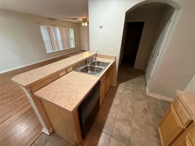 4521 LIMERICK DRIVE, Tampa, FL 33610