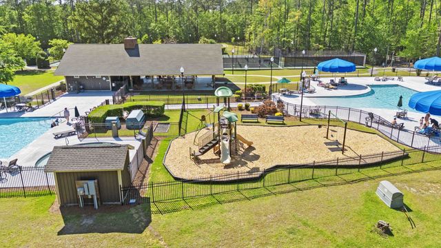 960 Longwood Bluffs Circle, Murrells Inlet, SC 29576