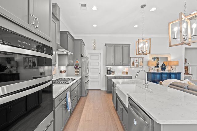 960 Longwood Bluffs Circle, Murrells Inlet, SC 29576