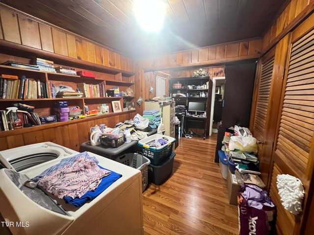2461 Bradley Street, Bristol, VA 24201
