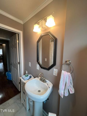 2461 Bradley Street, Bristol, VA 24201