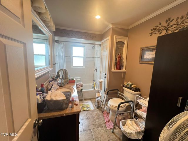 2461 Bradley Street, Bristol, VA 24201
