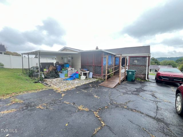 2461 Bradley Street, Bristol, VA 24201