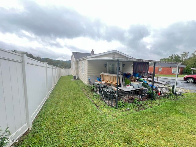 2461 Bradley Street, Bristol, VA 24201