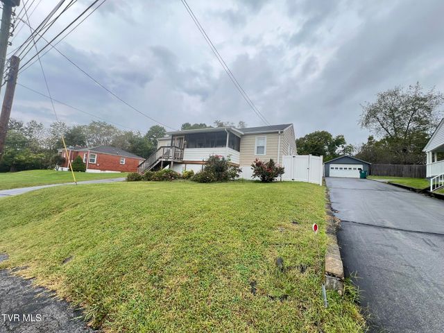 2461 Bradley Street, Bristol, VA 24201