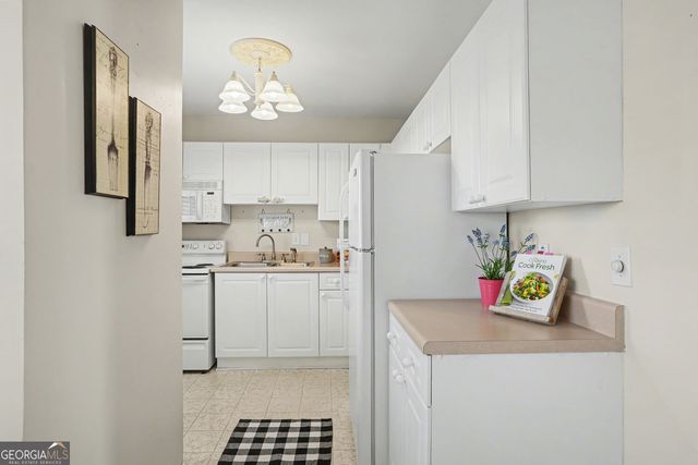 5375 Roswell Road B1, Sandy Springs, GA 30342