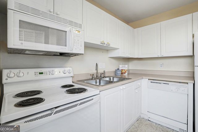 5375 Roswell Road B1, Sandy Springs, GA 30342