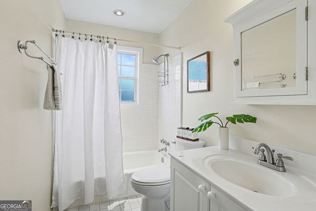 5375 Roswell Road B1, Sandy Springs, GA 30342