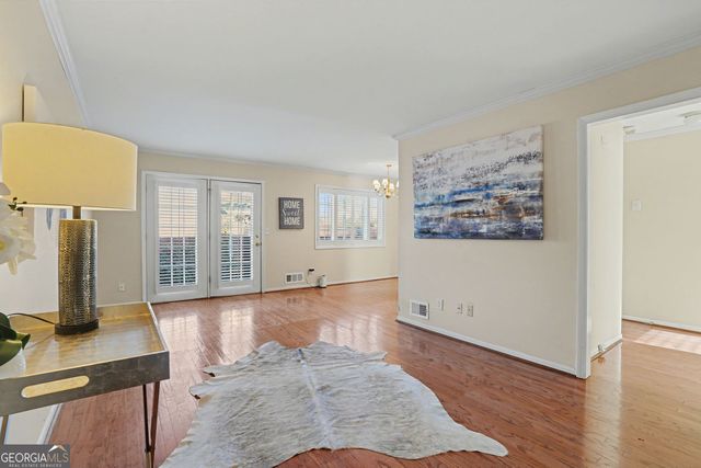 5375 Roswell Road B1, Sandy Springs, GA 30342