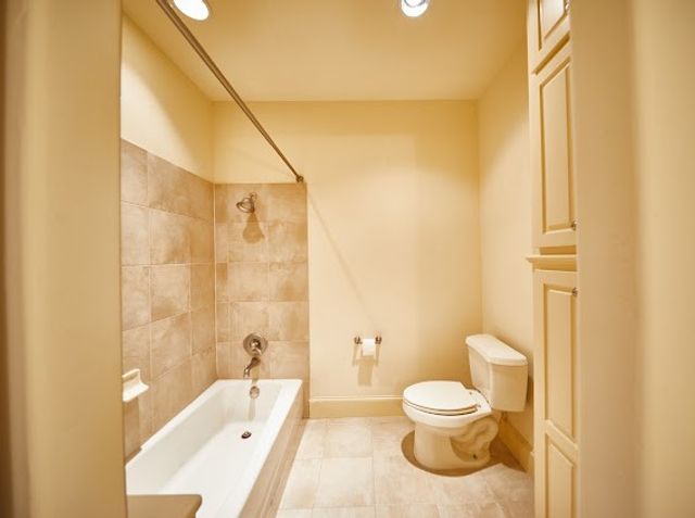 2510 N Henderson 9, Dallas, TX 75206