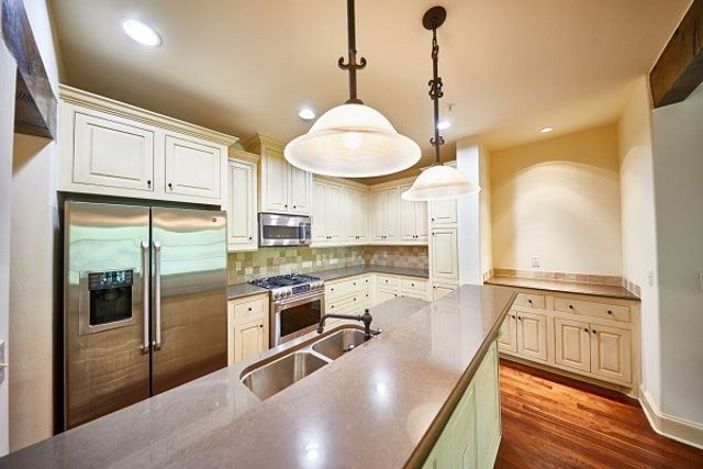 2510 N Henderson 9, Dallas, TX 75206