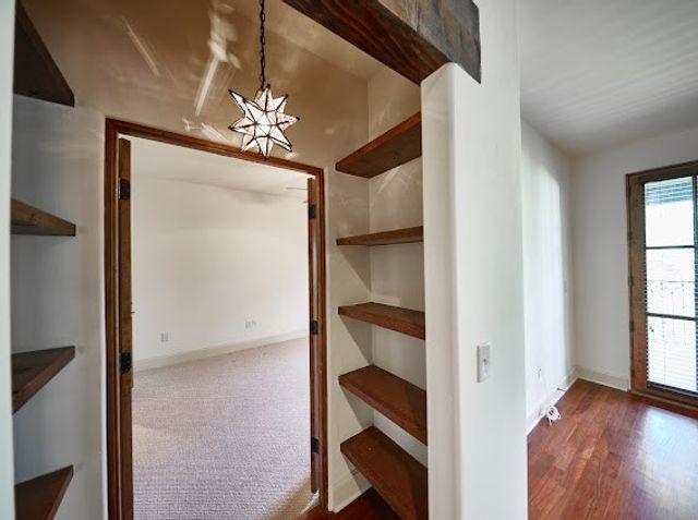 2510 N Henderson 9, Dallas, TX 75206