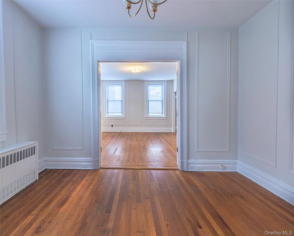 2807 Newtown Avenue 2nd Floor, Astoria, NY 11102