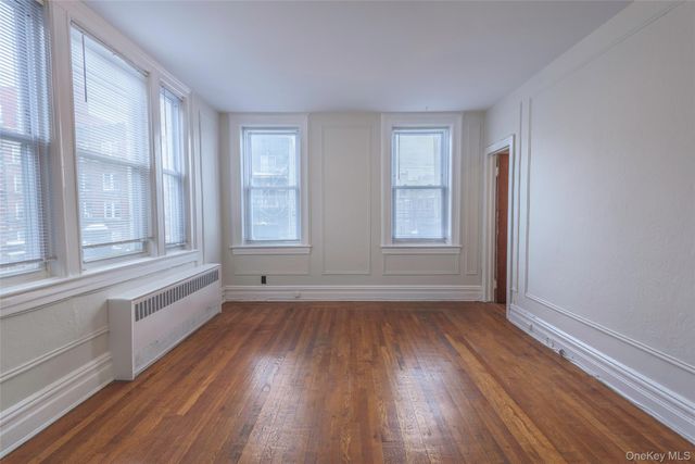 2807 Newtown Avenue 2nd Floor, Astoria, NY 11102