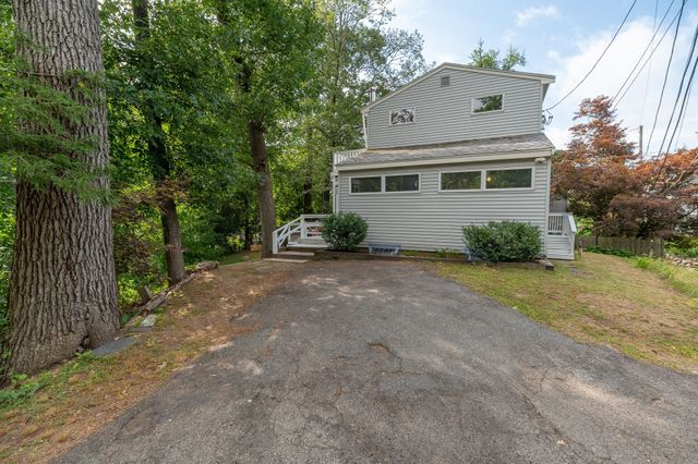 12 Longfellow Road, Wenham, MA 01984