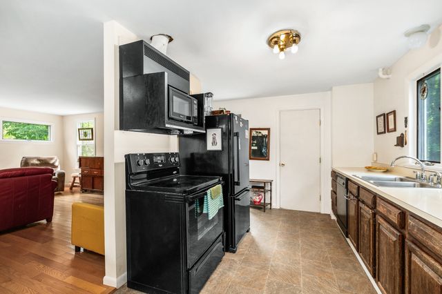 12 Longfellow Road, Wenham, MA 01984