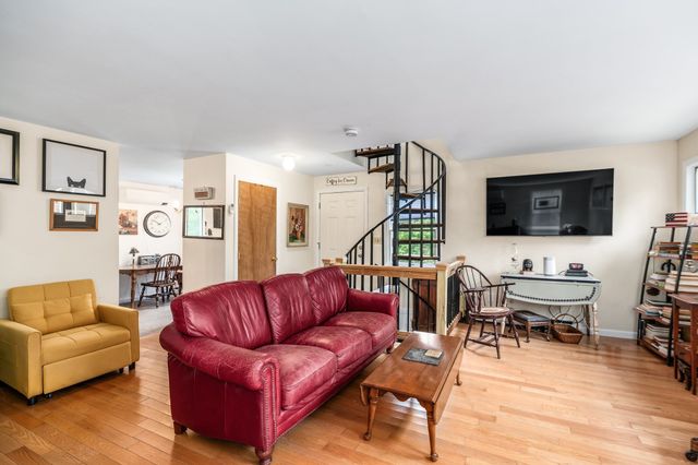 12 Longfellow Road, Wenham, MA 01984
