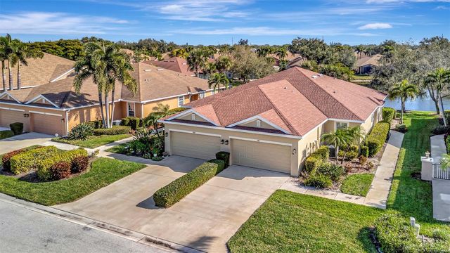 3811 BRIDLECREST LANE, Bradenton, FL 34209