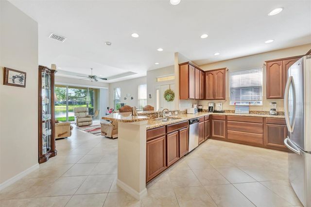 3811 BRIDLECREST LANE, Bradenton, FL 34209