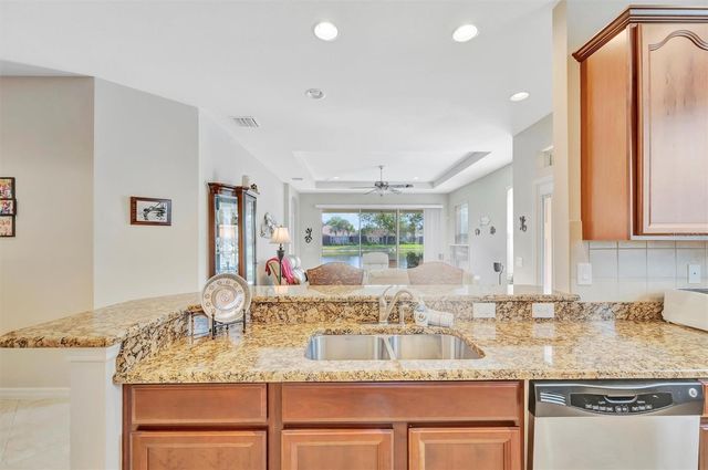 3811 BRIDLECREST LANE, Bradenton, FL 34209