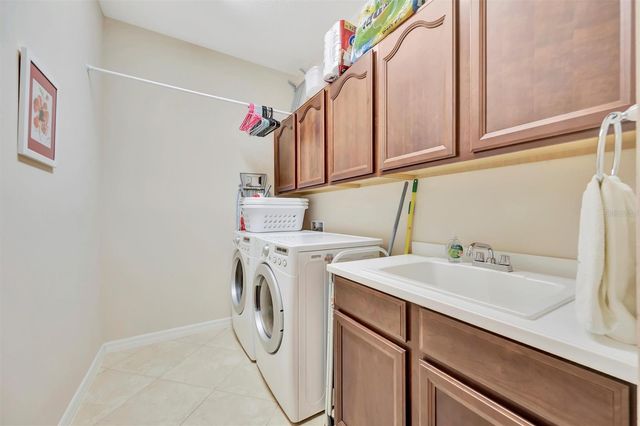 3811 BRIDLECREST LANE, Bradenton, FL 34209