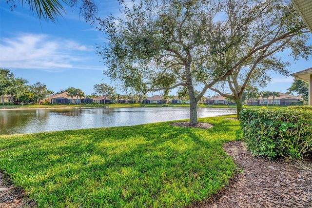 3811 BRIDLECREST LANE, Bradenton, FL 34209