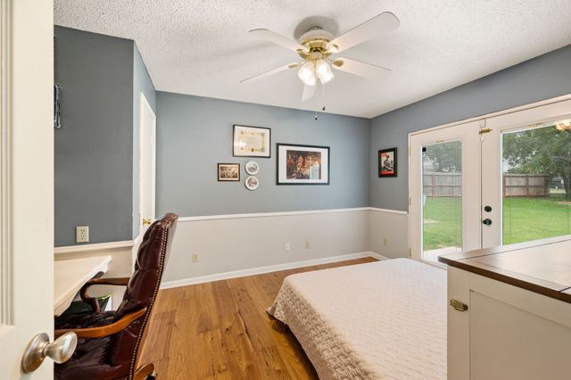 404 Brookview Drive, Decatur, TX 76234