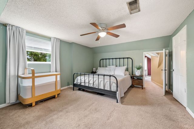 404 Brookview Drive, Decatur, TX 76234