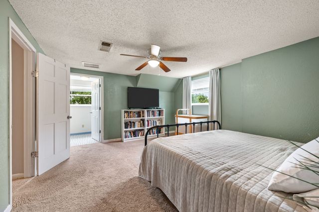 404 Brookview Drive, Decatur, TX 76234