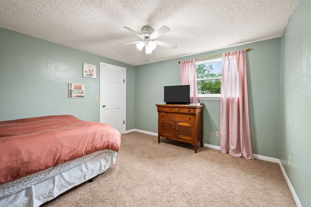 404 Brookview Drive, Decatur, TX 76234