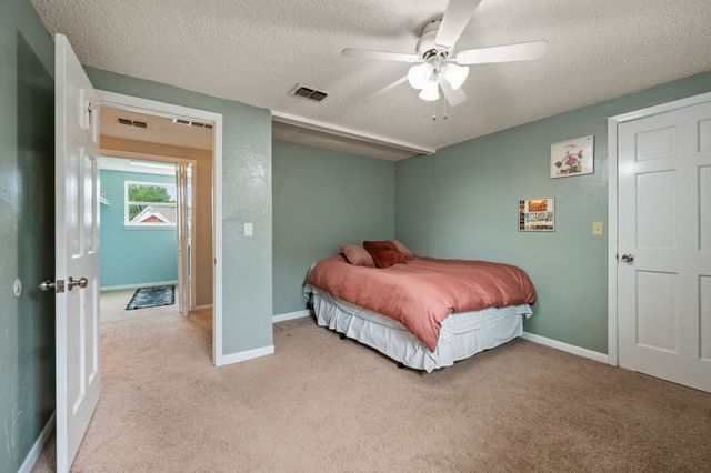 404 Brookview Drive, Decatur, TX 76234