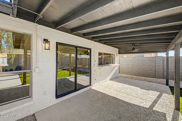 556 W KIVA Avenue, Mesa, AZ 85210