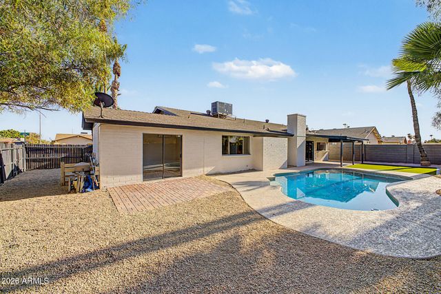 556 W KIVA Avenue, Mesa, AZ 85210