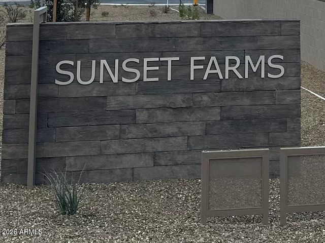 9646 W GABY Road, Tolleson, AZ 85353