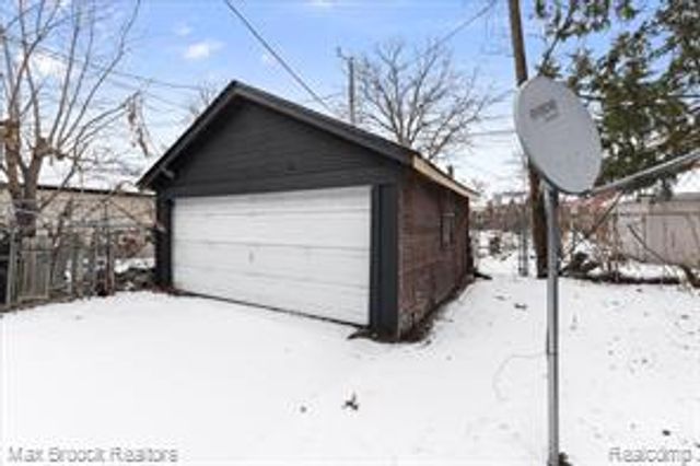 17180 Kentucky Street, Detroit, MI 48221
